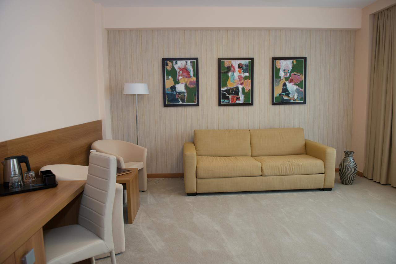 Hotel Tts**** Spa&Wellness Covasna Exterior photo