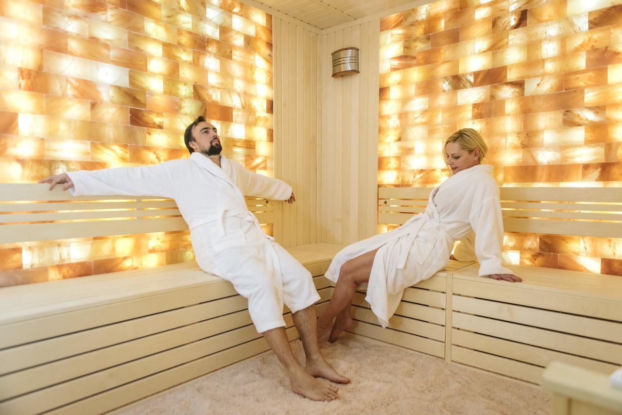 Hotel Tts**** Spa&Wellness Covasna Exterior photo